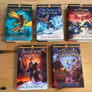 Mythical Adventure Book Set - Multicolor